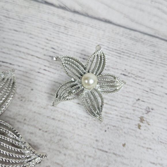 VTG Sarah Coventry MCM Brooch & Clip On Earrings Set Moon Flower Wearable Art - Picture 3 of 8